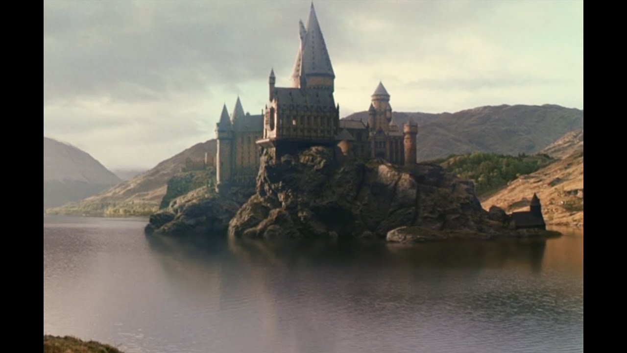 Establishing shot from Harry Potter